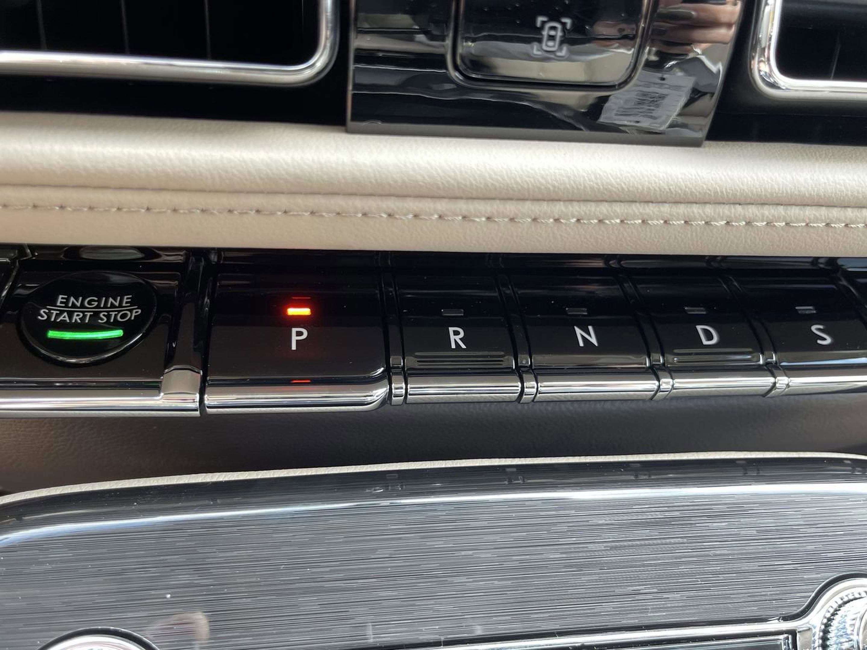 Used 2021 Lincoln Nautilus AWD w/ Equipment Group 101A image 23