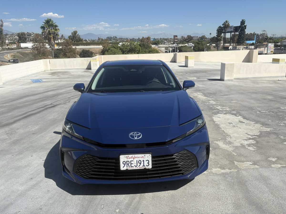 Used 2025 Toyota Camry LE FWD image 7