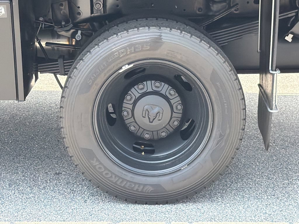 New 2026 RAM 5500 Tradesman AWD/4WD image 19