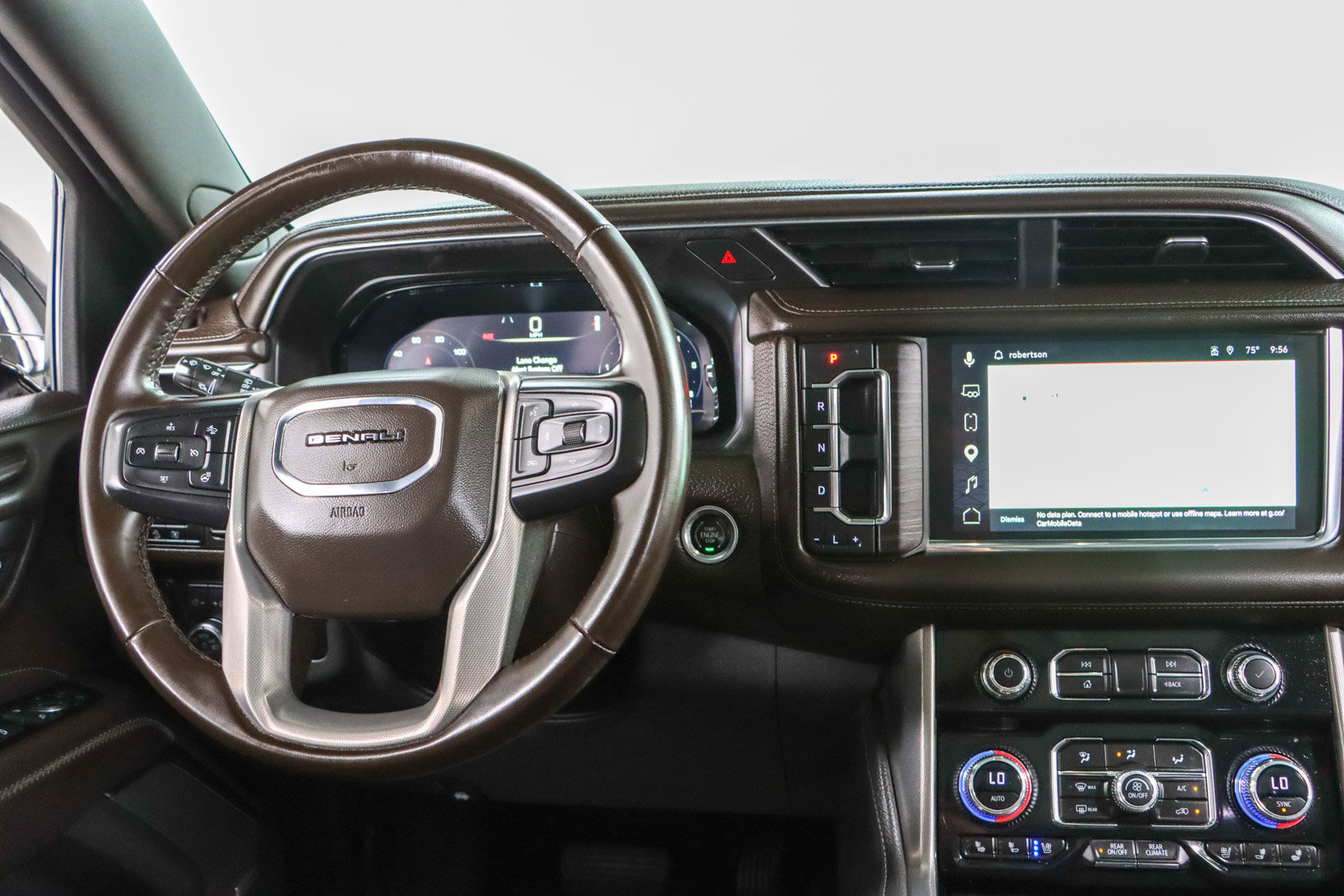 Used 2023 GMC Yukon Denali w/ LPO, Floor Liner Package AWD/4WD image 18