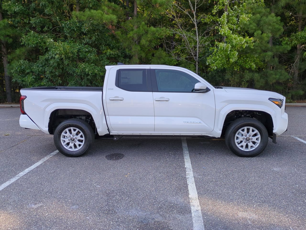 New 2026 Toyota Tacoma SR5 AWD/4WD image 3
