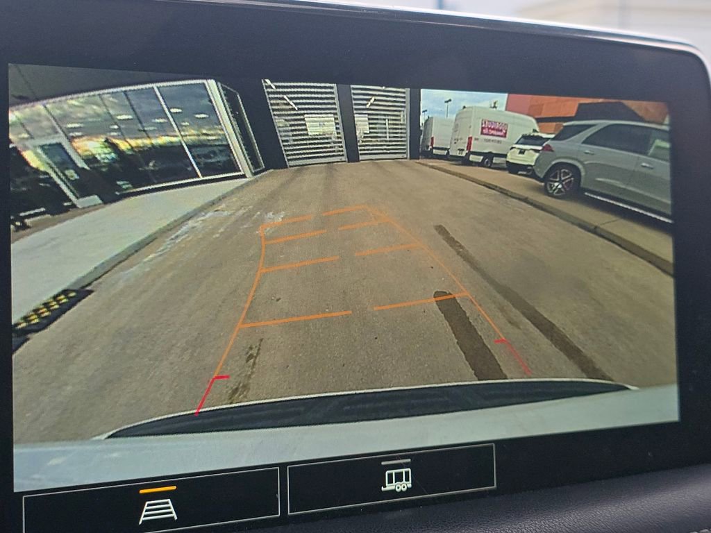 Used 2021 GMC Yukon XL SLT w/ Rear Media and Nav Package image 31