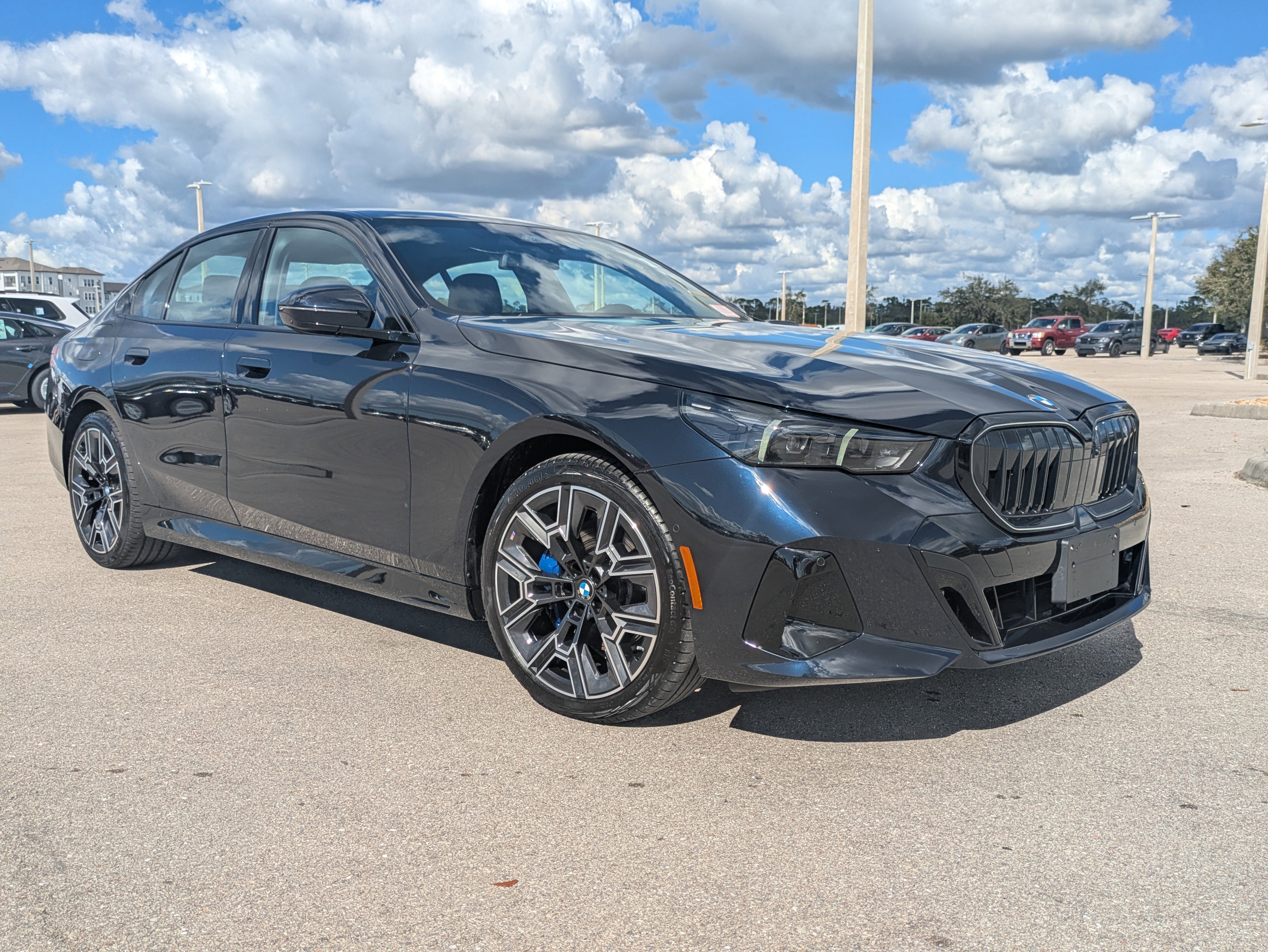 Used 2026 BMW 530i w/ M Sport Package image 2