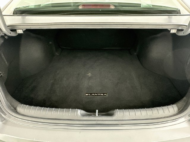 Used 2025 Hyundai Elantra SE w/ Cargo Package FWD image 25
