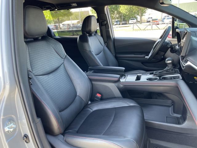 Used 2025 Toyota Sienna XSE AWD/4WD image 28