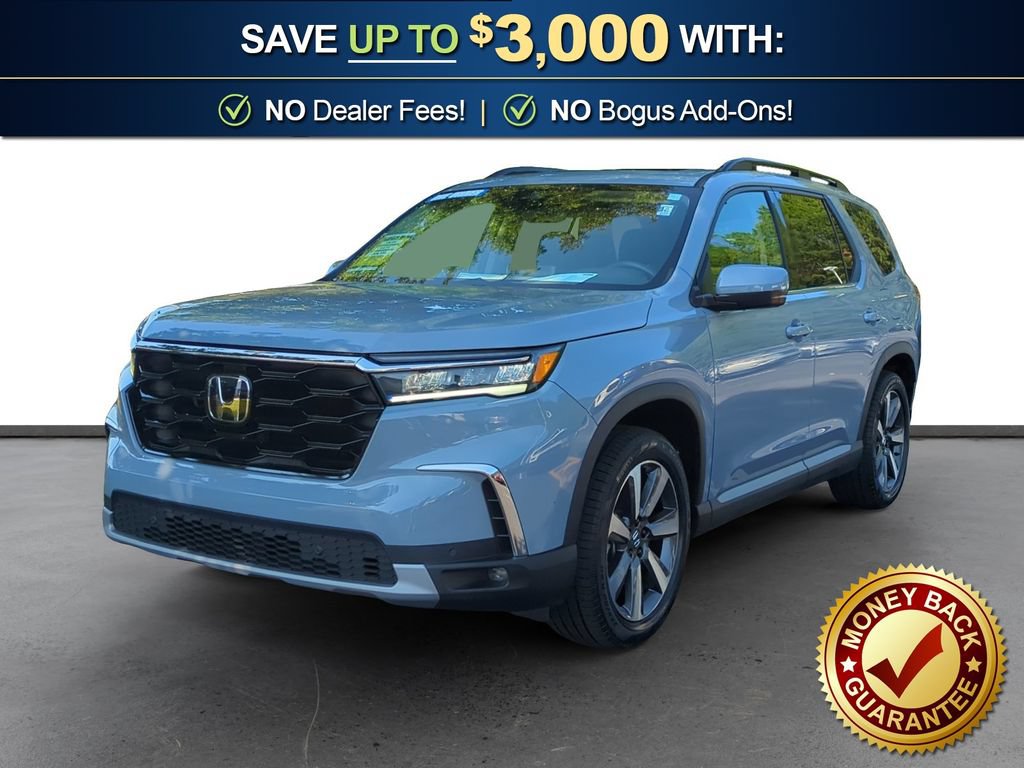 Used 2025 Honda Pilot Touring image 1