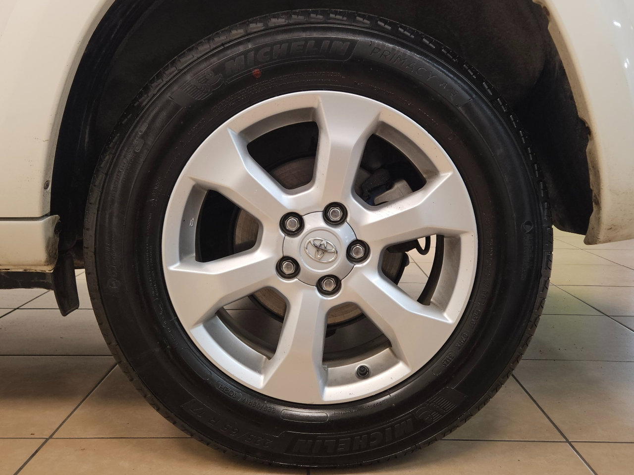 Used 2011 Toyota RAV4 Limited image 27