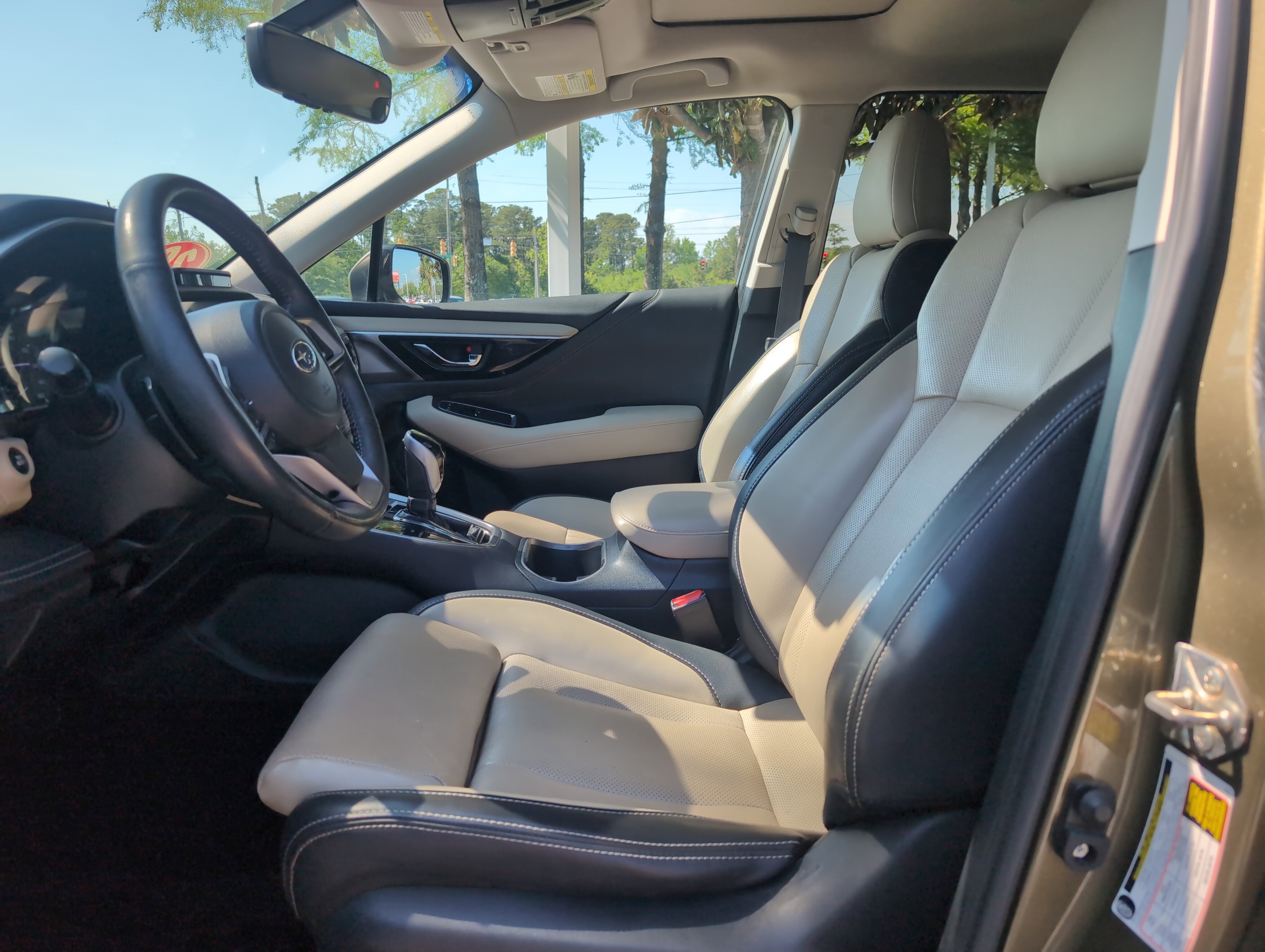 Used 2020 Subaru Outback Limited w/ Popular Package #2 image 16