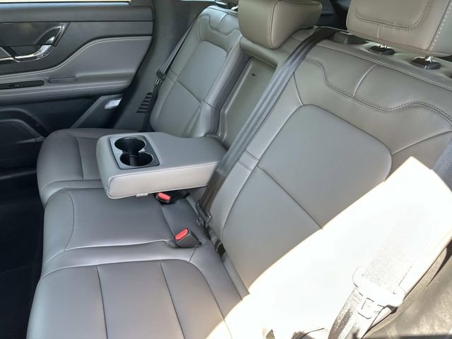 Used 2026 Lincoln Corsair Premiere AWD/4WD image 12