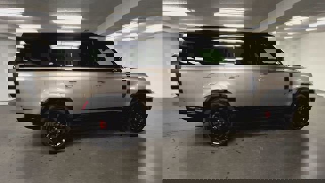 Used 2023 Land Rover Defender 130 X image 9