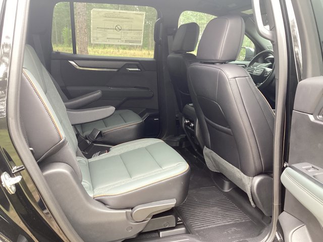 New 2026 GMC Acadia AT4 w/ Luxury Package image 19
