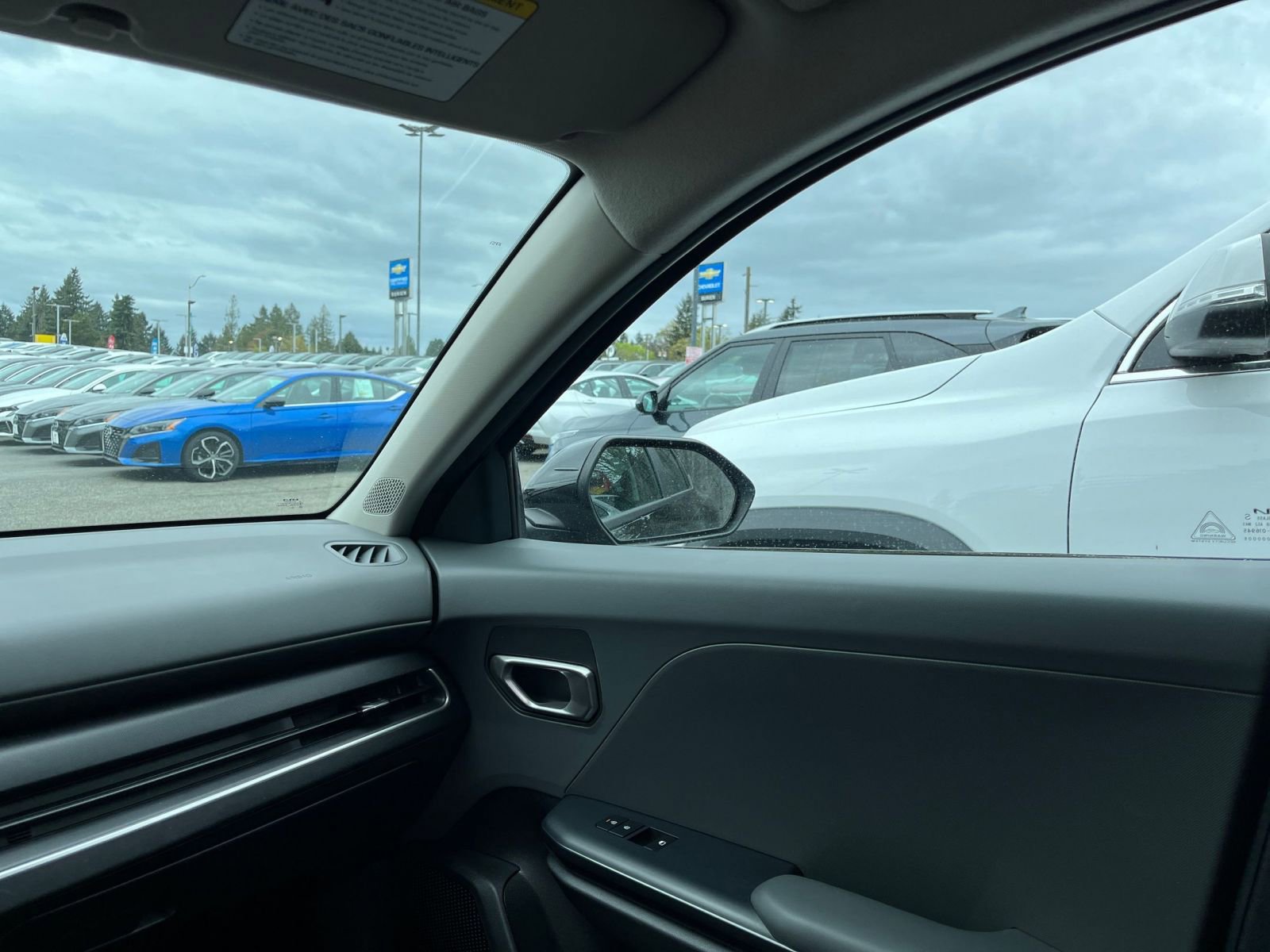 Used 2025 Kia K4 FWD image 36