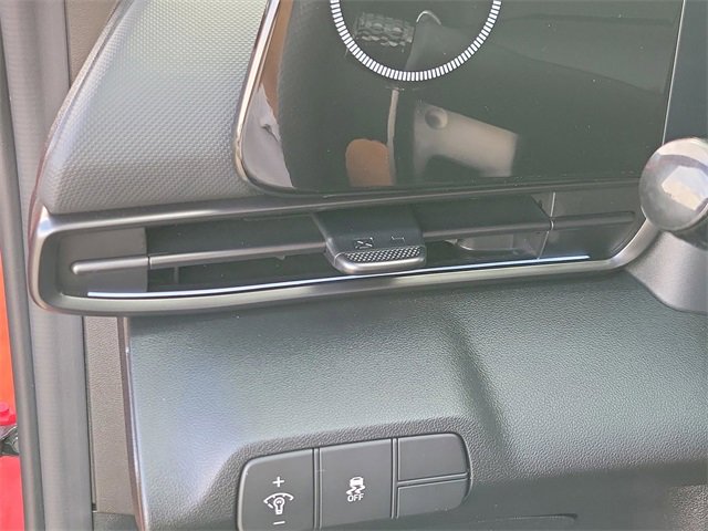 Certified 2025 Hyundai Elantra N image 31