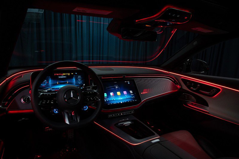 New 2026 Mercedes-Benz E 53 AMG e 4MATIC Sedan image 13