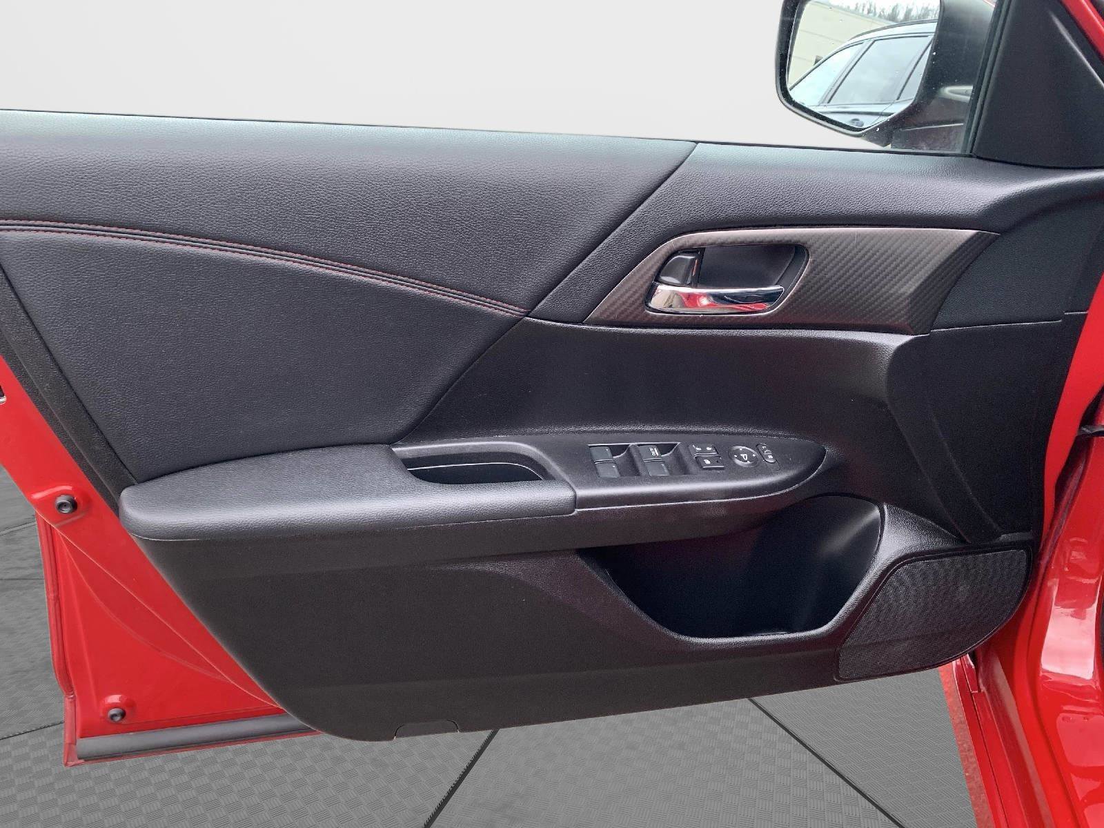 Used 2017 Honda Accord Sport Special Edition image 11