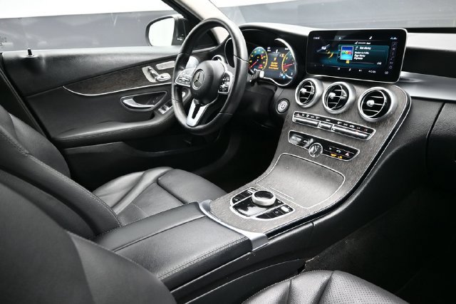 Used 2021 Mercedes-Benz C 300 Sedan w/ Premium Package image 17