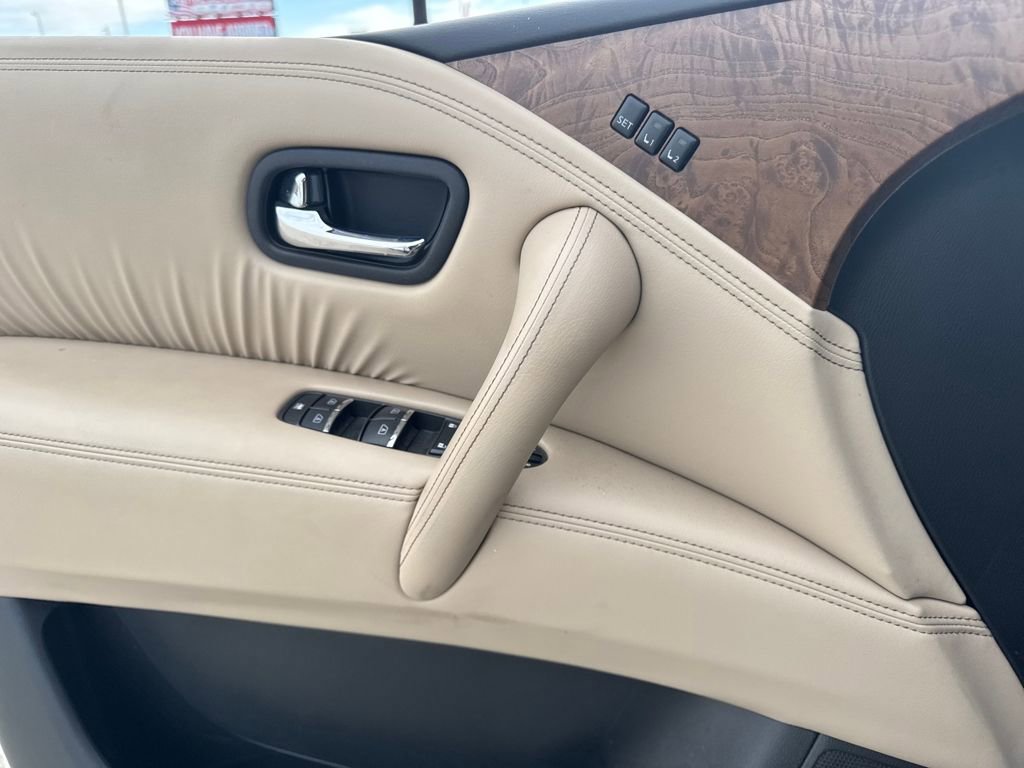 Used 2024 Nissan Armada SL w/ Captain's Chairs Package image 18