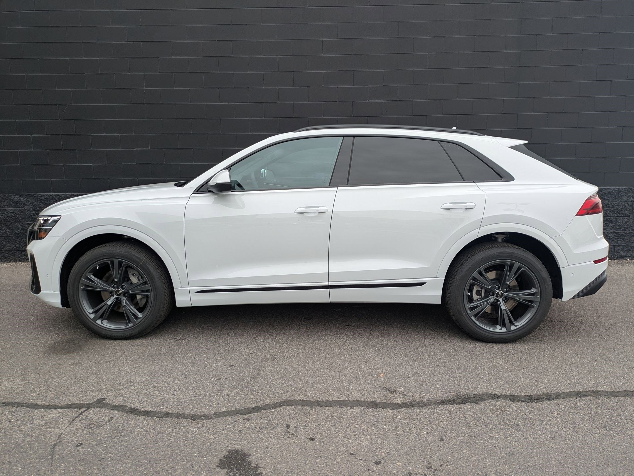 New 2026 Audi Q8 Premium image 8