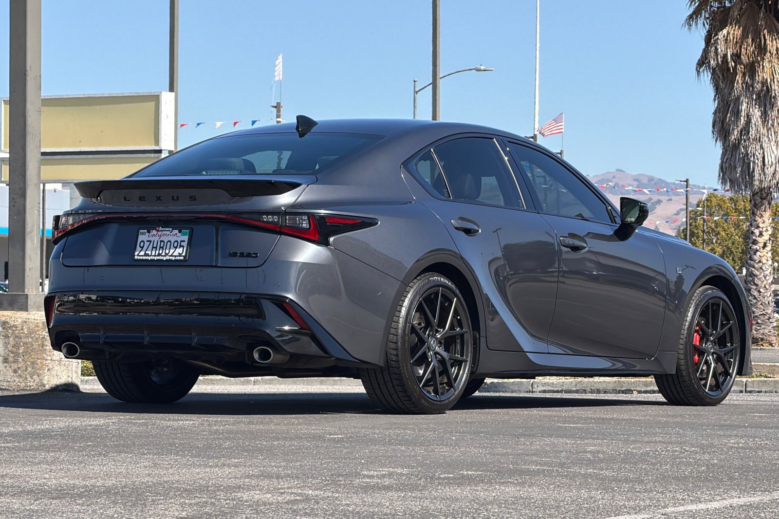 Used 2026 Lexus IS 350 F Sport w/ Accessory Package Z1 RWD image 4