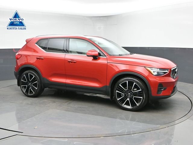 Used 2023 Volvo XC40 B5 Ultimate w/ Climate Package