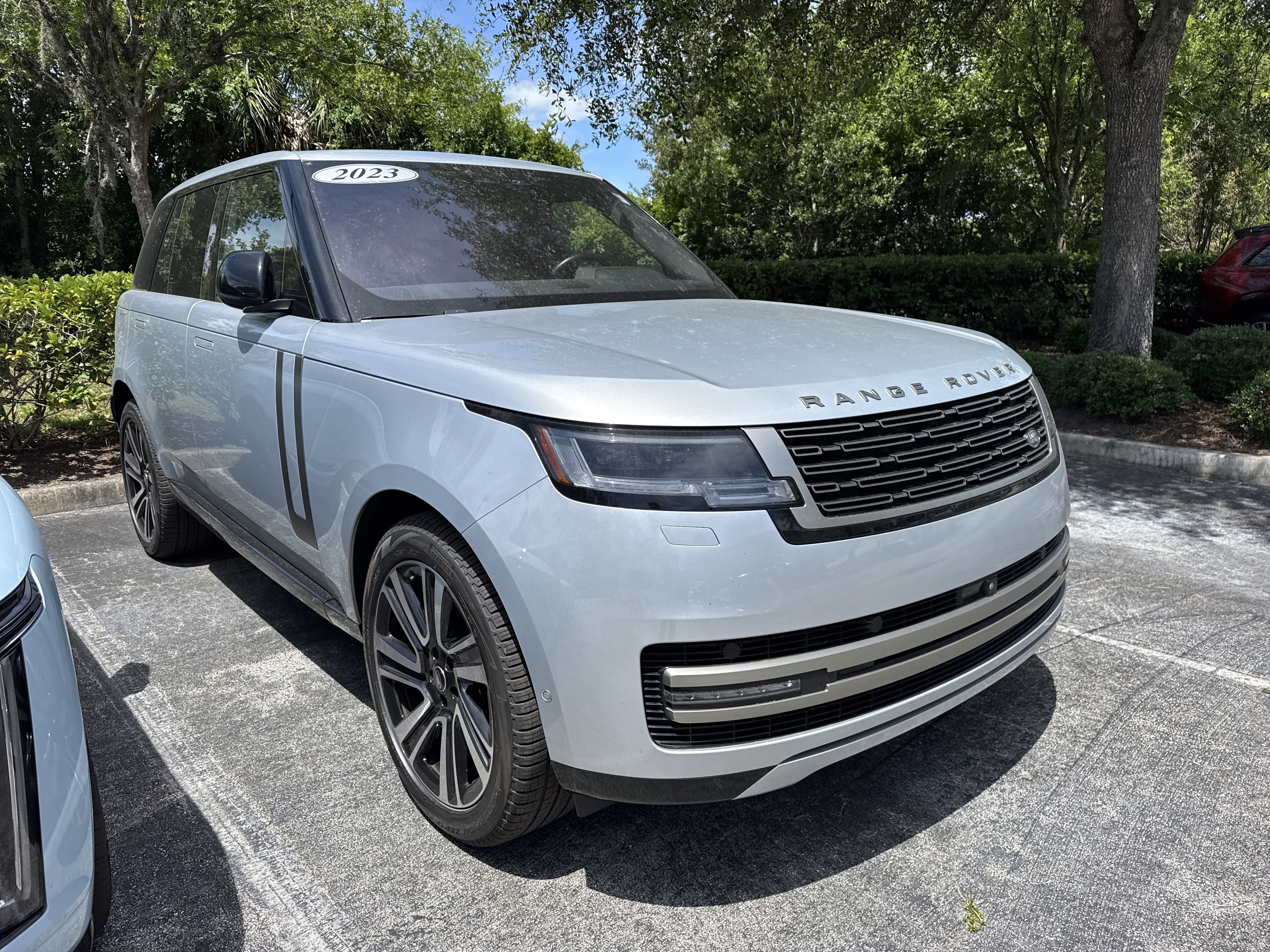 Used 2023 Land Rover Range Rover SE AWD/4WD image 4