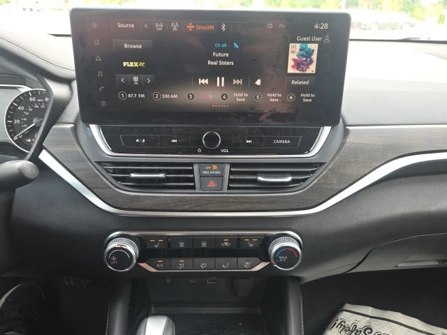 Used 2023 Nissan Altima 2.5 SV w/ SV Premium Package FWD image 23