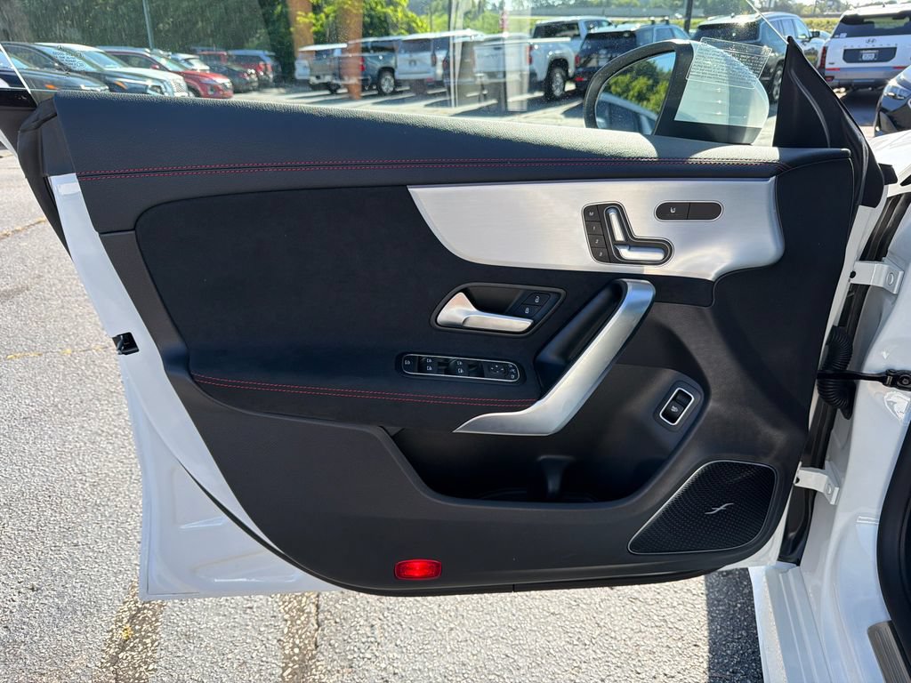 Used 2025 Mercedes-Benz CLA 35 AMG 4MATIC image 10