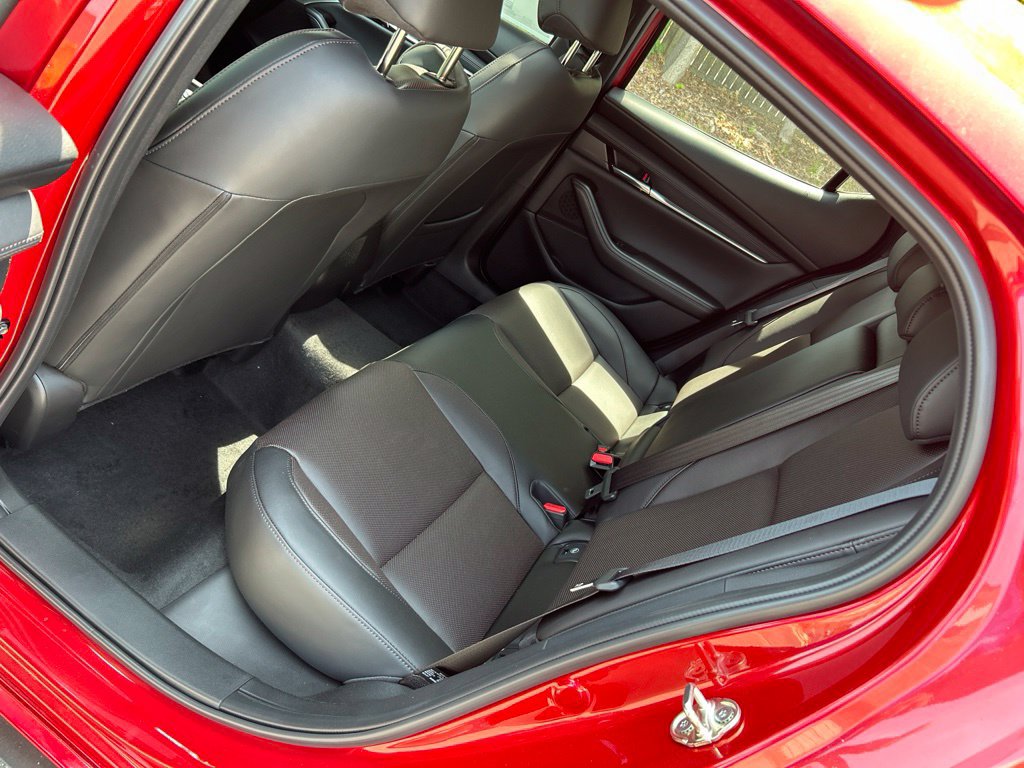 New 2026 MAZDA MAZDA3 Hatchback w/Premium Plus Pkg AWD/4WD image 28