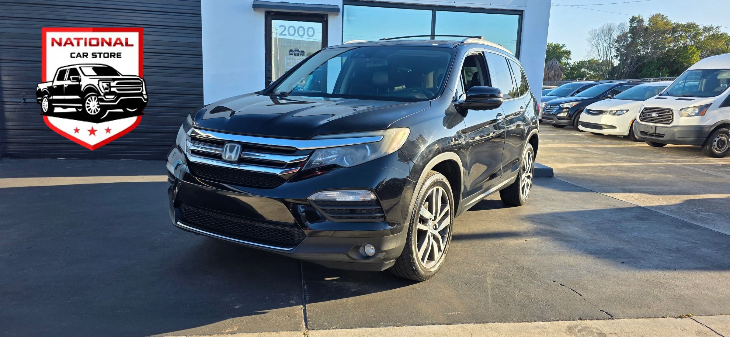 Used 2017 Honda Pilot Elite image 1