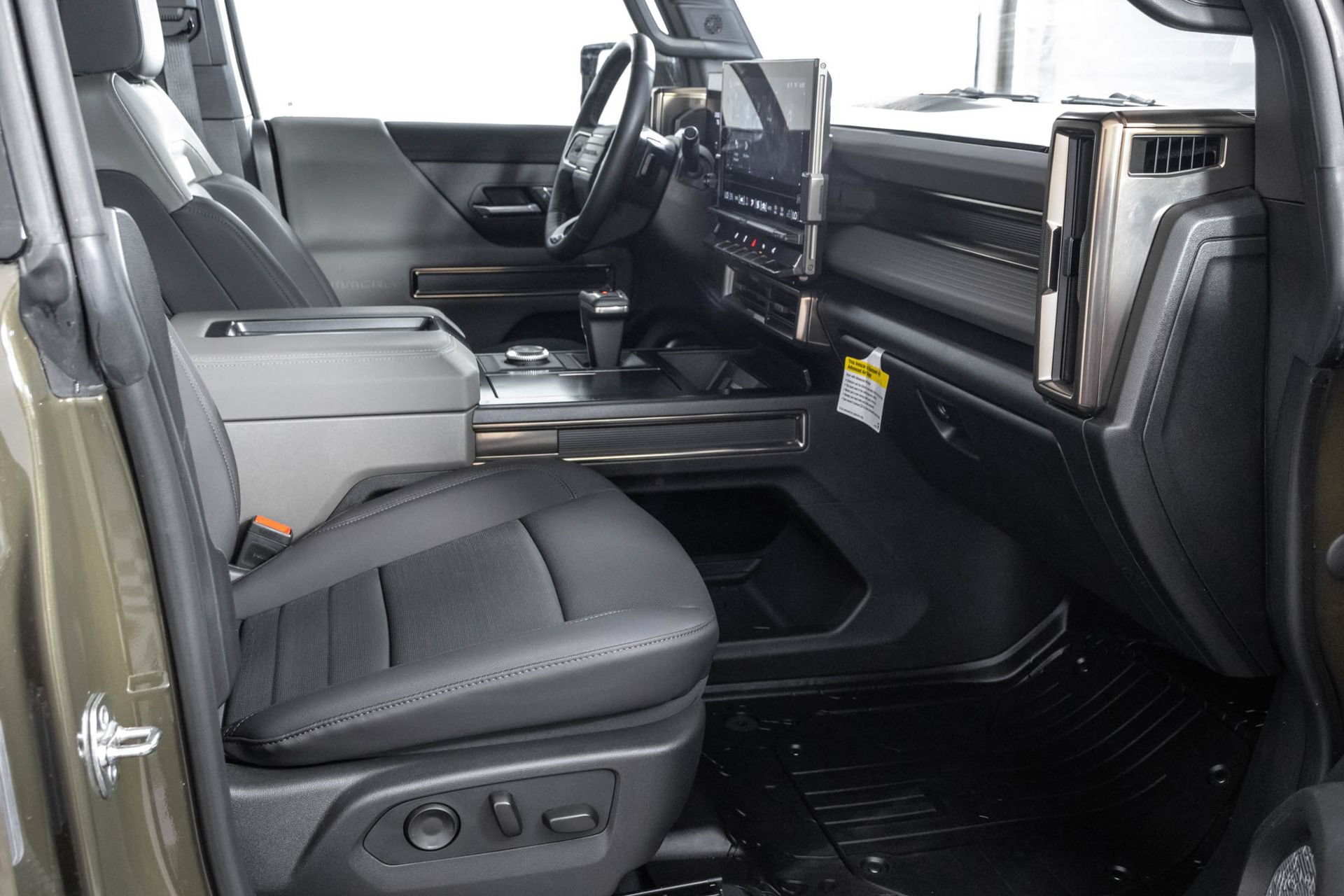 Used 2025 GMC Hummer EV 2X AWD/4WD image 40