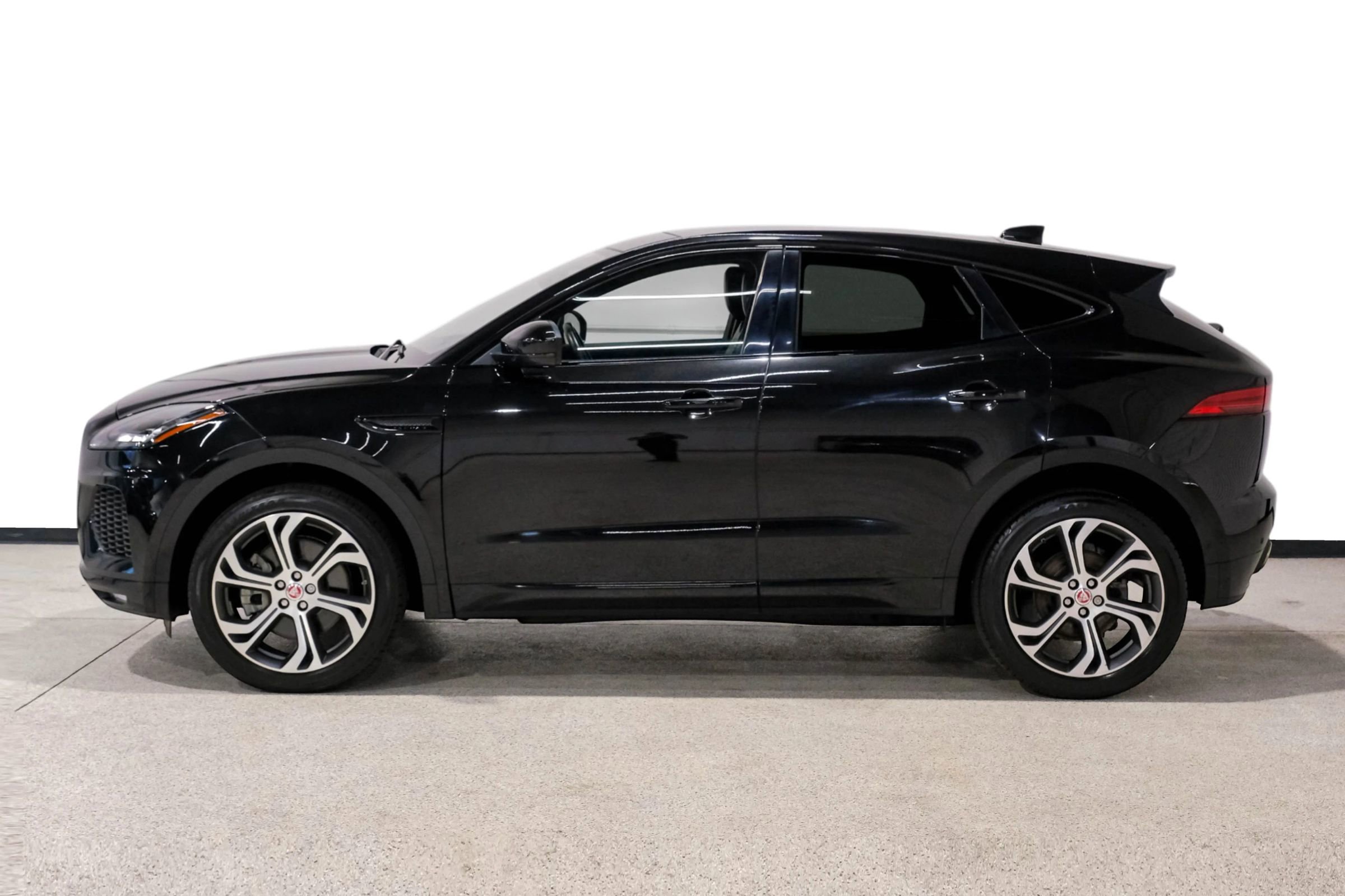 Used 2018 Jaguar E-PACE First Edition image 9
