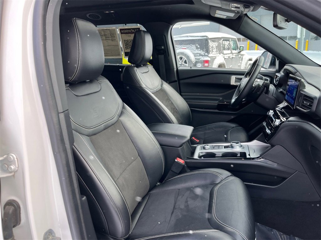 Used 2022 Ford Explorer ST image 22