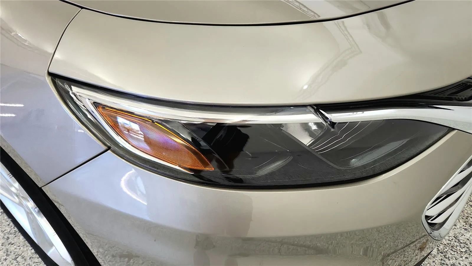 Used 2025 Chevrolet Malibu LS FWD image 14