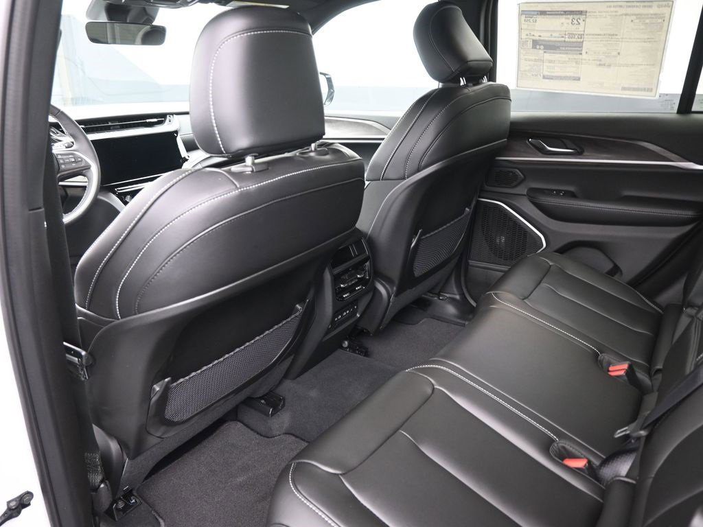 New 2026 Jeep Grand Cherokee Limited image 23