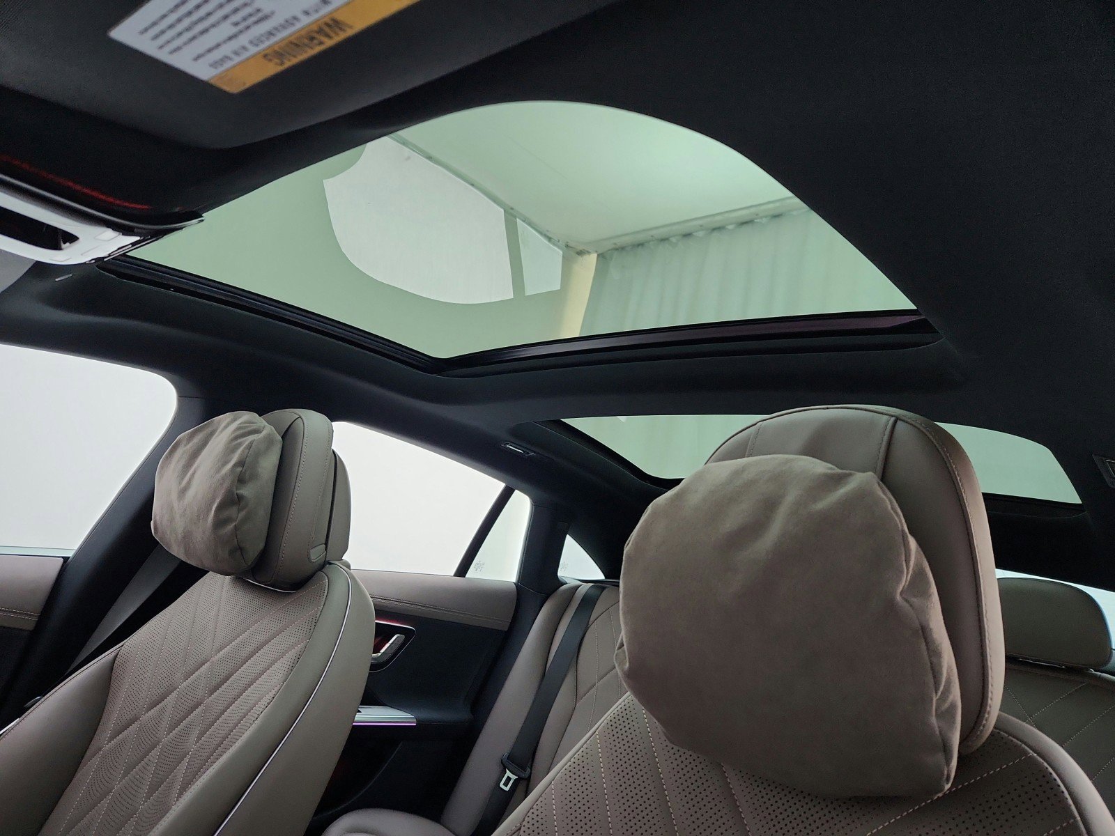 Used 2025 Mercedes-Benz EQE 500 4MATIC Sedan image 11