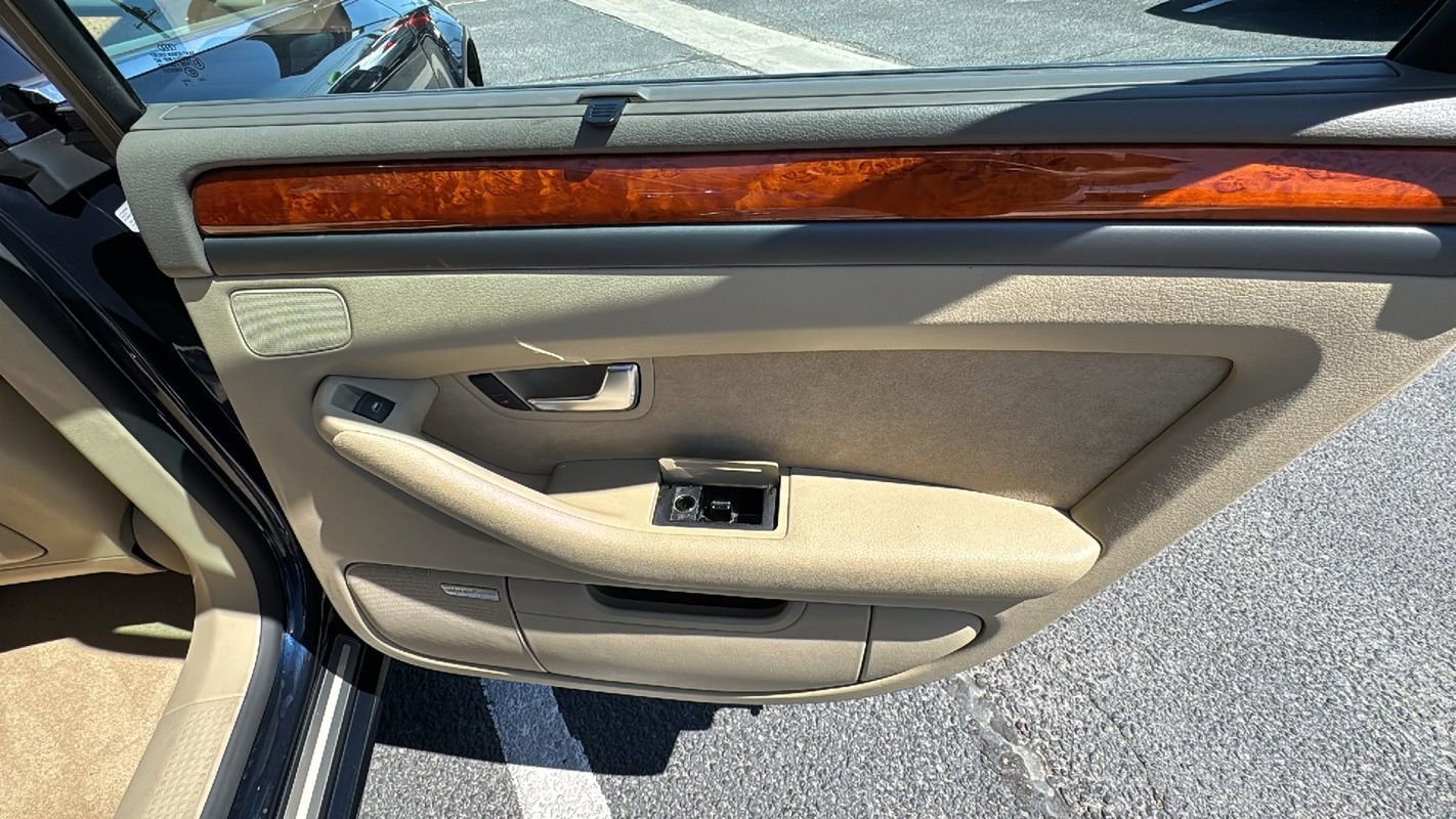 Used 2005 Audi A8 4.2 AWD/4WD image 19
