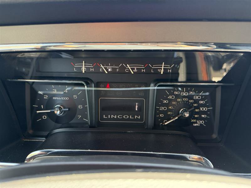 Used 2013 Lincoln Navigator L 4WD w/ HD Trailer Tow Pkg image 17