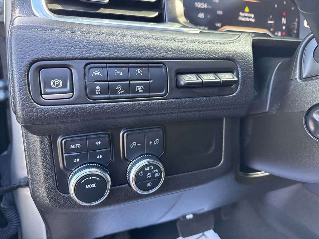 Used 2024 GMC Yukon XL Denali image 25