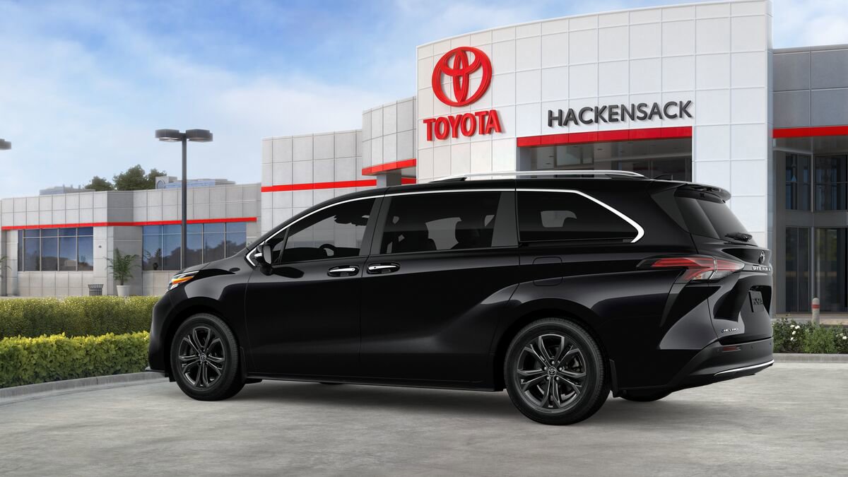 New 2026 Toyota Sienna Platinum image 5