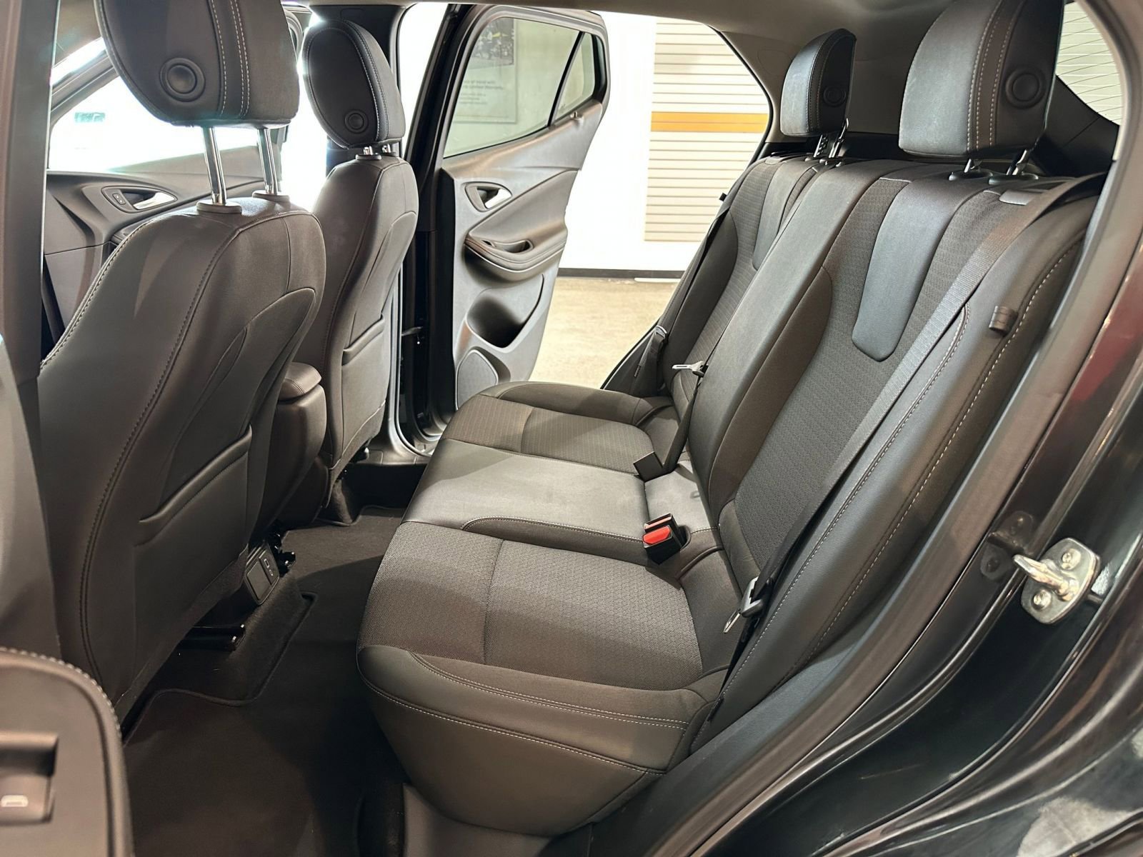 Used 2025 Buick Encore GX Preferred FWD image 24