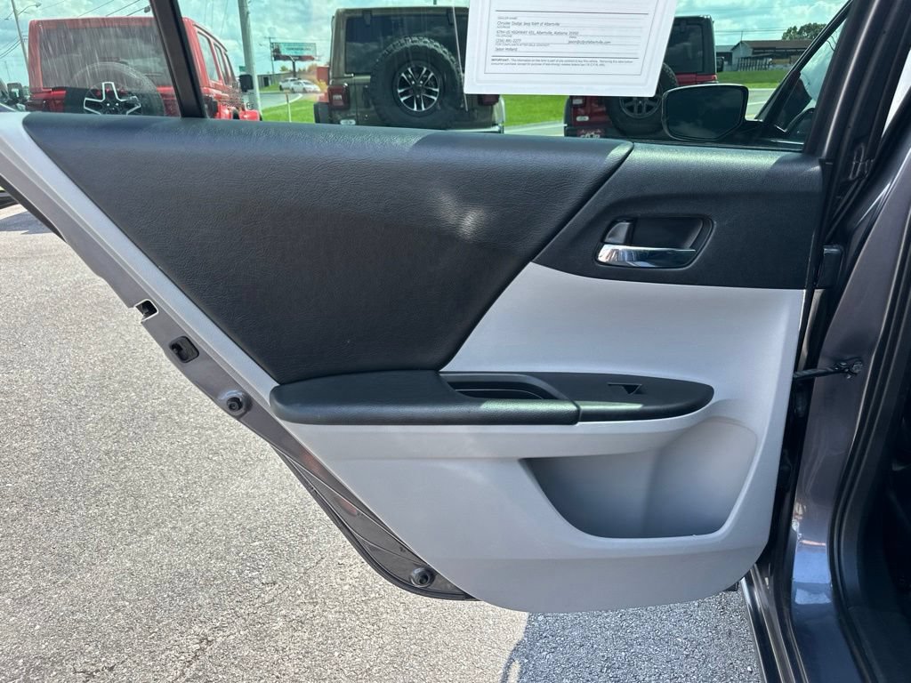 Used 2017 Honda Accord LX image 15