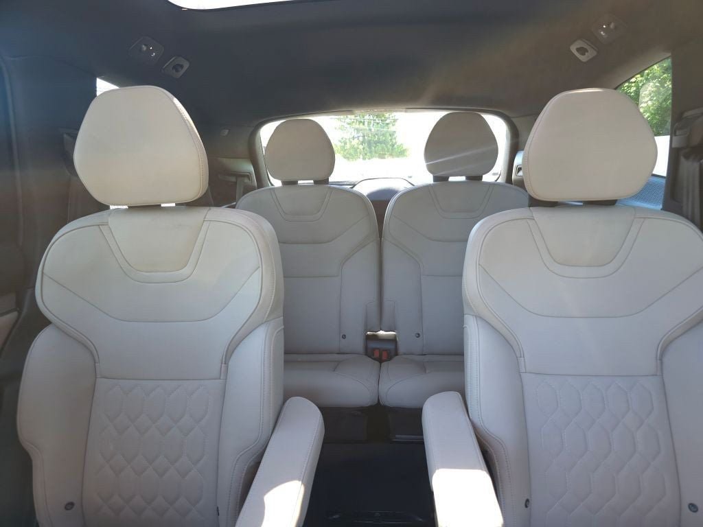 Used 2025 Volvo EX90 Ultra AWD/4WD image 25
