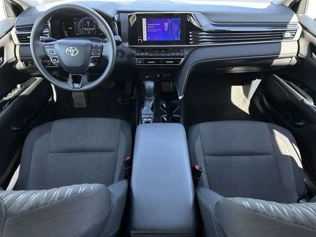 Used 2025 Toyota Camry LE image 11