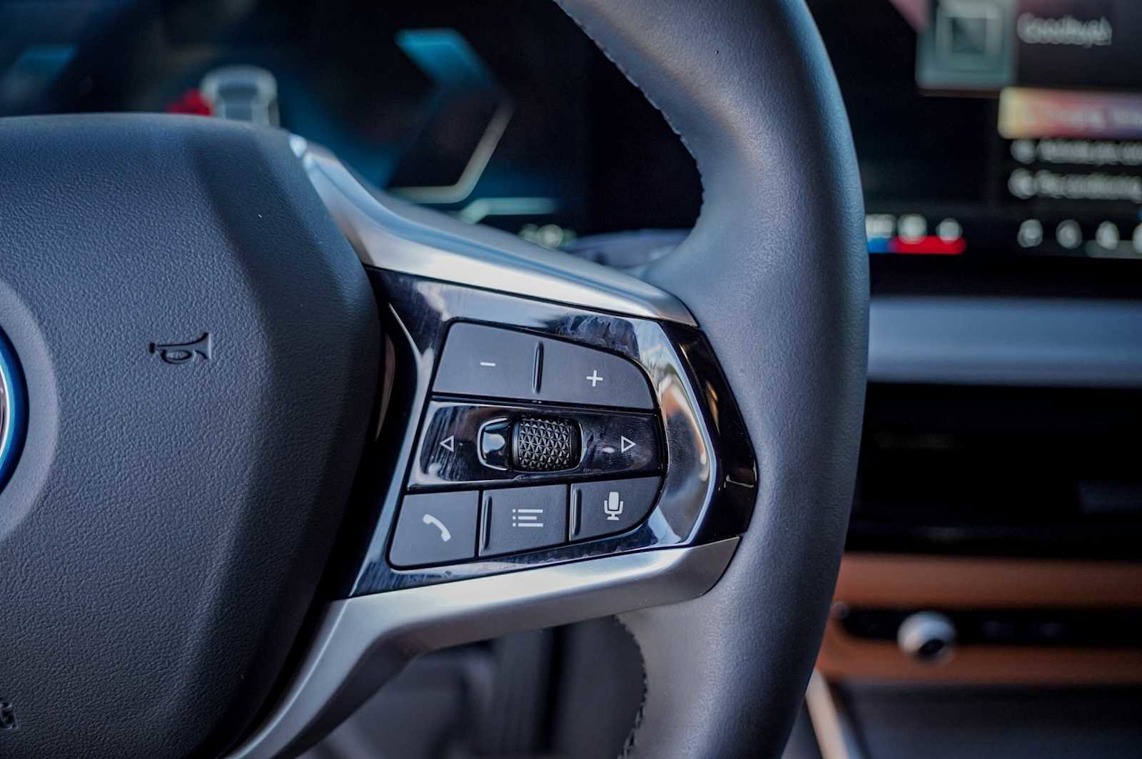 Used 2025 BMW i4 xDrive40i w/ Premium Package image 16