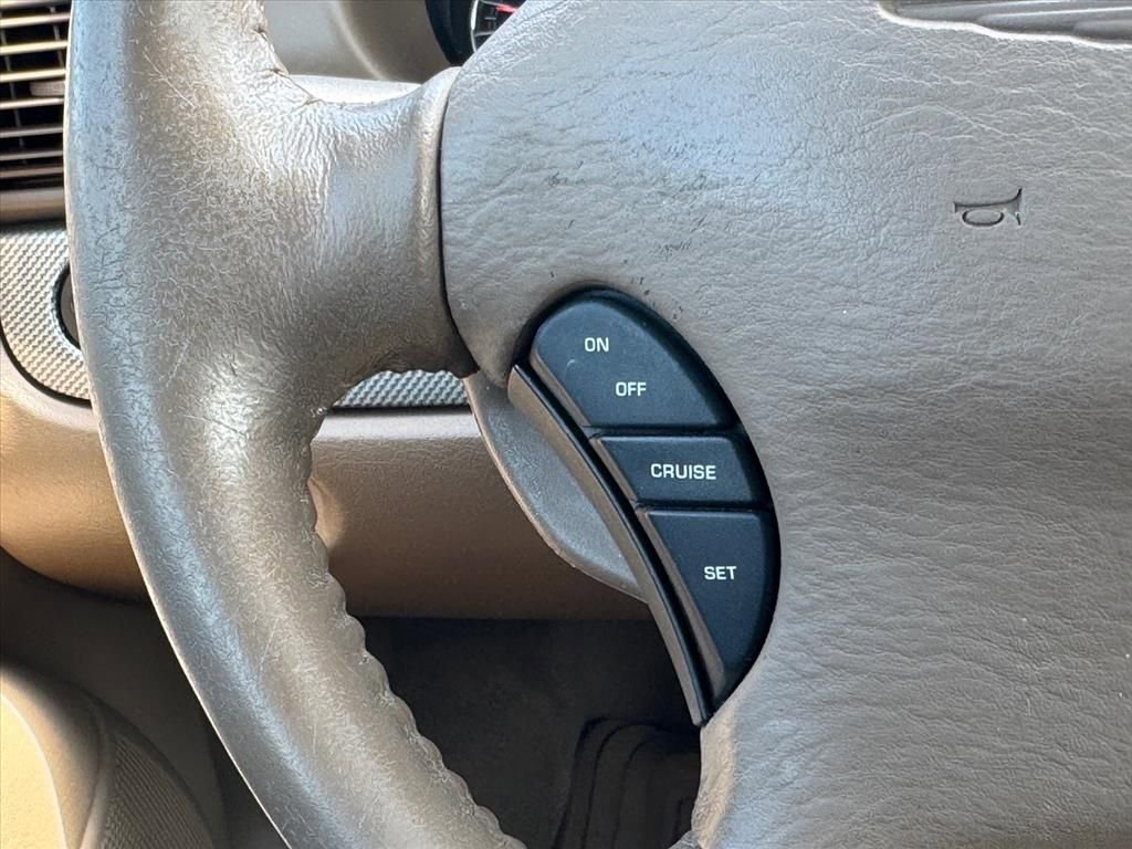 Used 2004 Chrysler Sebring LXi FWD image 15
