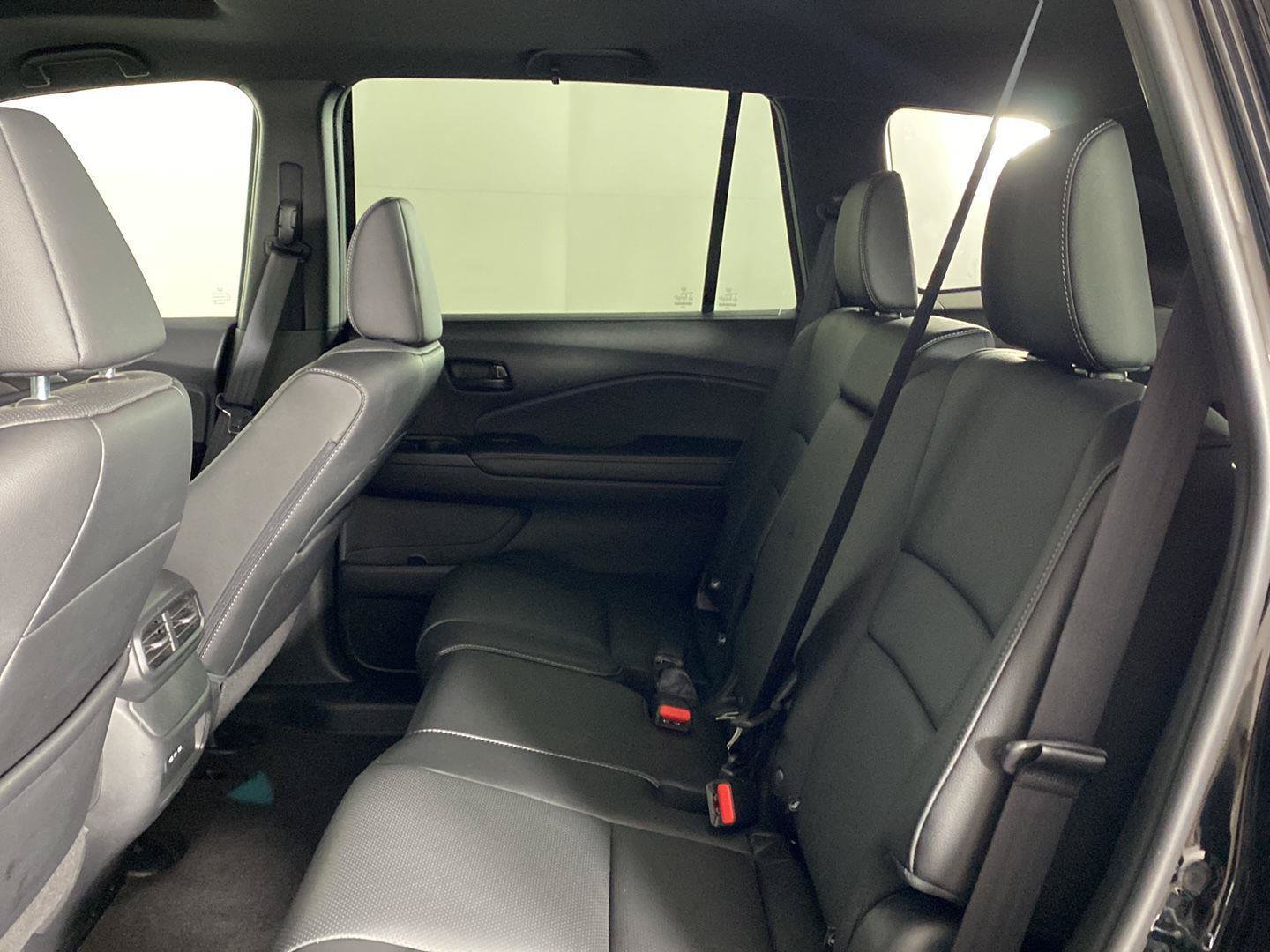 Used 2024 Honda Passport EX-L image 28