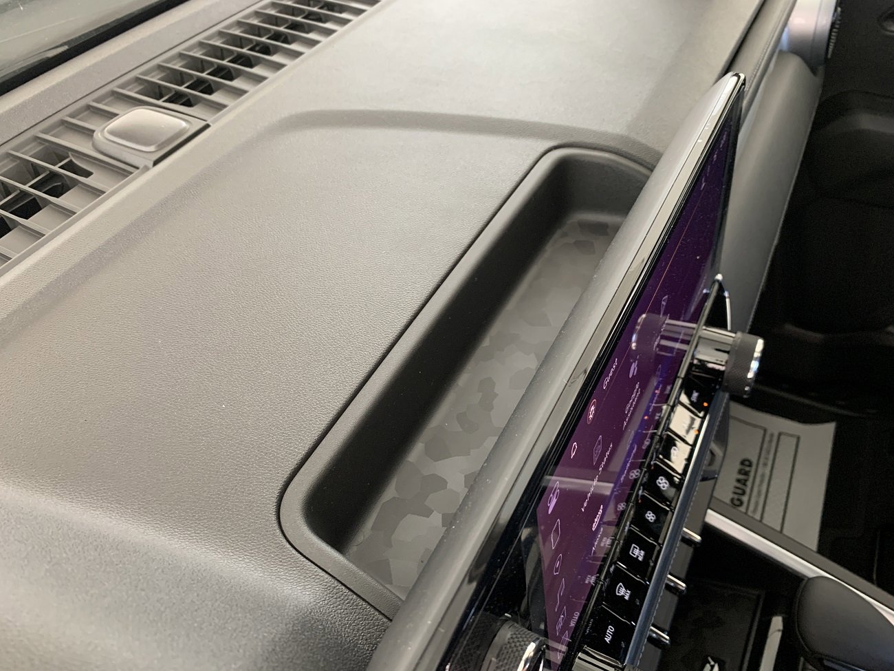 New 2024 Chevrolet Colorado LT w/ LT Convenience Package III image 26