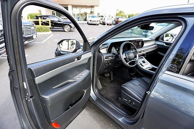Used 2025 Hyundai Palisade SEL image 36