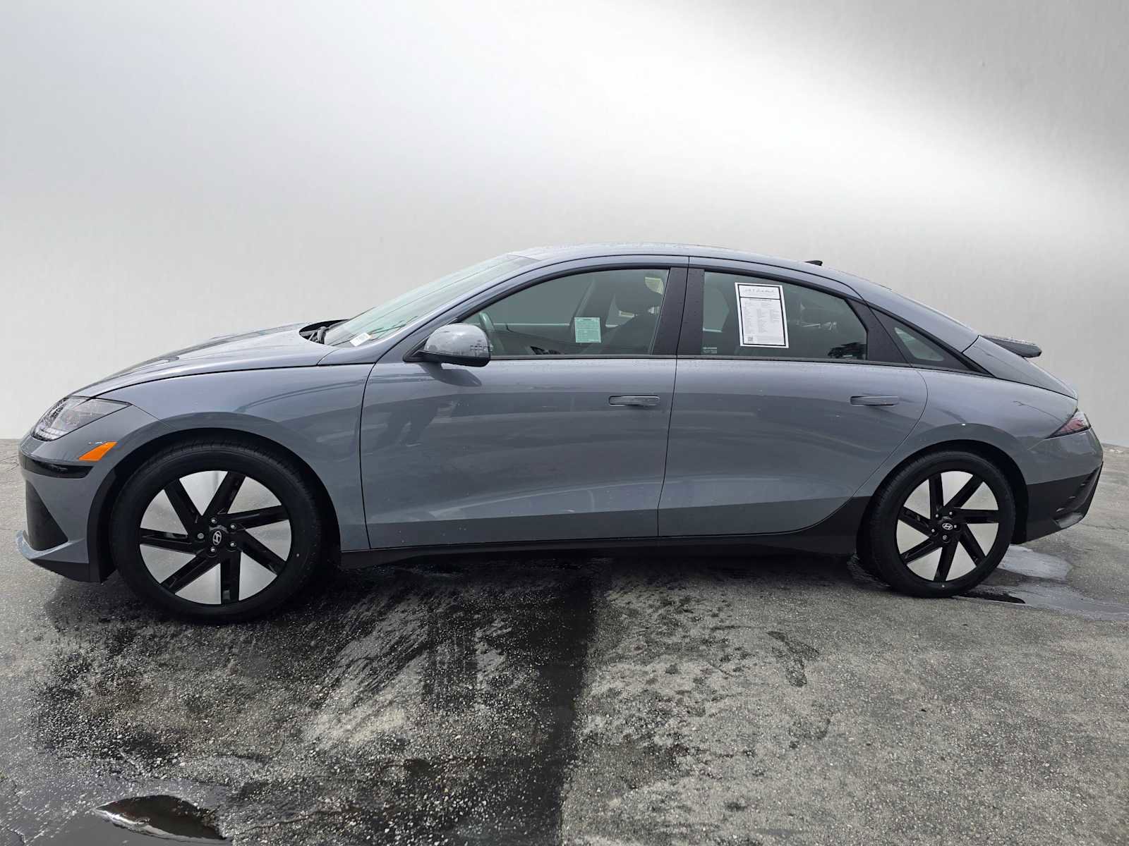 Used 2024 Hyundai Ioniq 6 SE AWD/4WD image 6