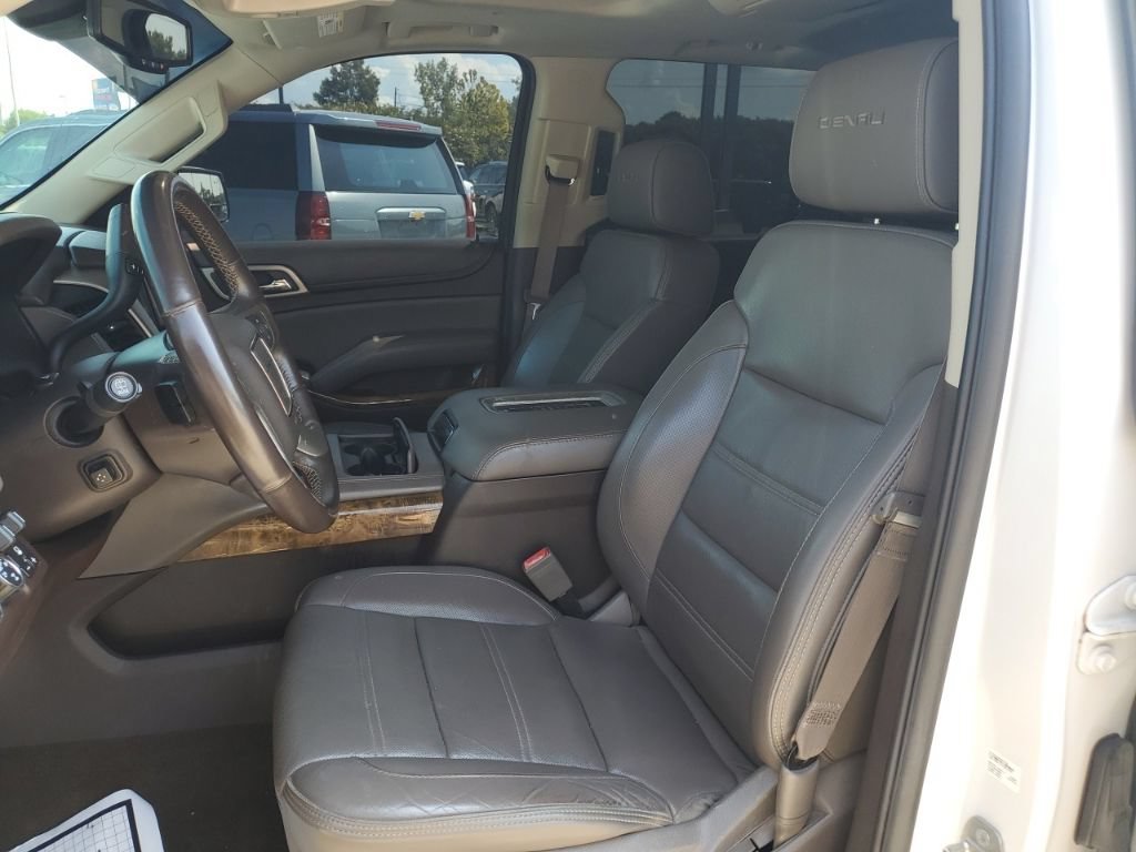 Used 2016 GMC Yukon Denali w/ Open Road Package AWD/4WD image 6